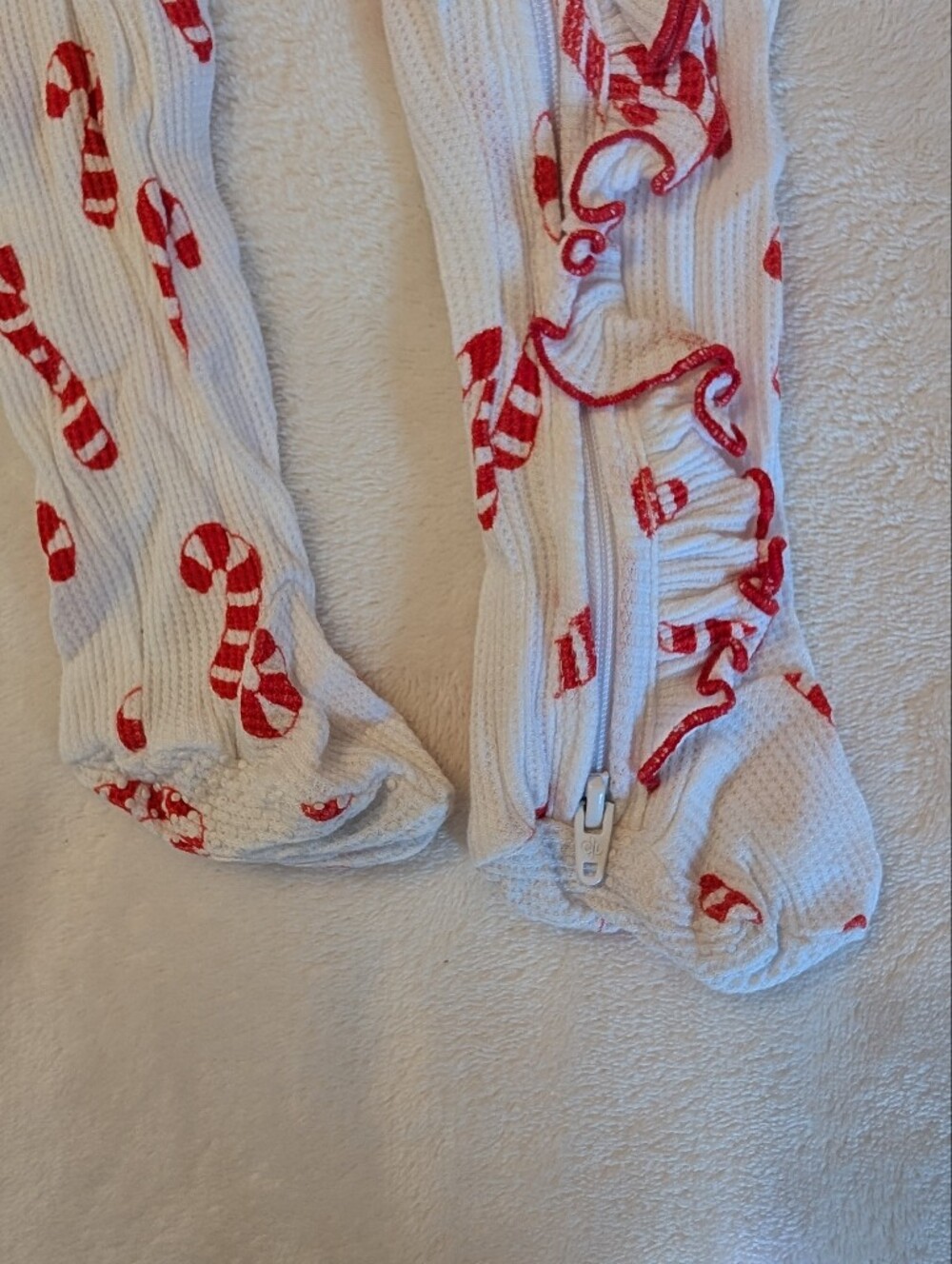 Waffle Ruffle-butt Footed Jammies - Picture 4 of 4